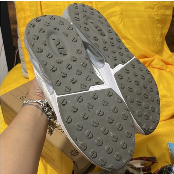 Nike like new - Picture 4 of 9